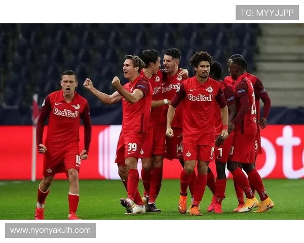 莱比锡足球队展示新进攻套路，表现稳健重返胜轨