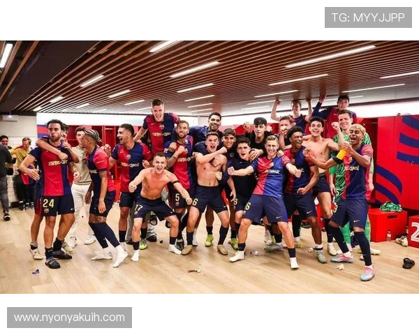 皇马更衣室权力分配出现调整,对球队赛季稳定性构成潜在影响 皇马更衣室权力分配出现调整,对球队赛季稳定性构成潜在影响