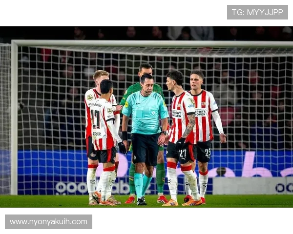 拜仁防守体系漏洞频出，对联赛竞争及稳定性构成持续考验