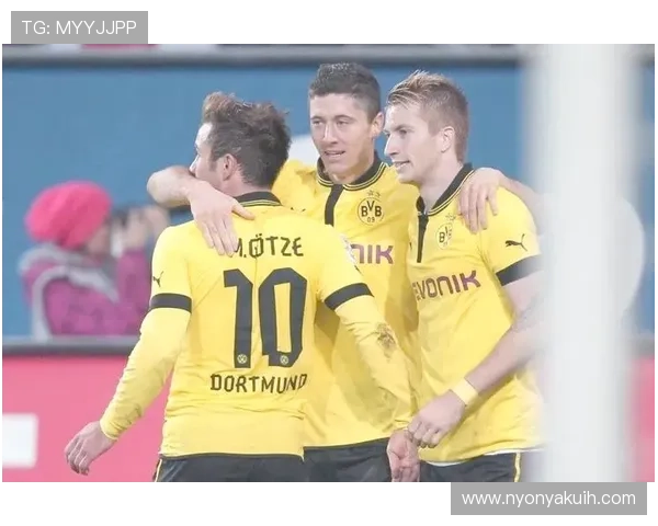 莱万多夫斯基生涯轨迹解析:传统中锋向全能终结者的进化 莱万多夫斯基生涯轨迹解析:传统中锋向全能终结者的进化