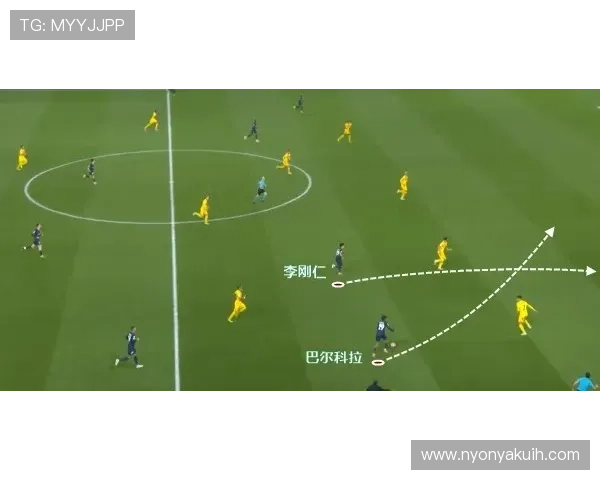 本泽马破解顶级中卫防线的战术解析