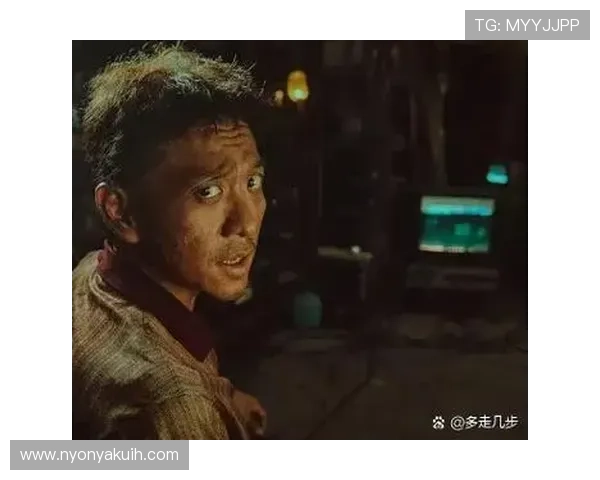 杨千霖这套路也太拼了，球场上一秒狂飙，生活里秒变佛系老妈？