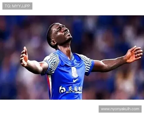 申花争冠前景遭质疑：战术短板与管理问题，对赛季走势形成双重制约